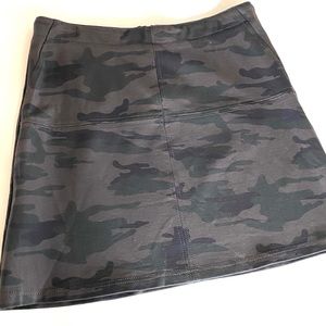 Sanctuary camo skirt